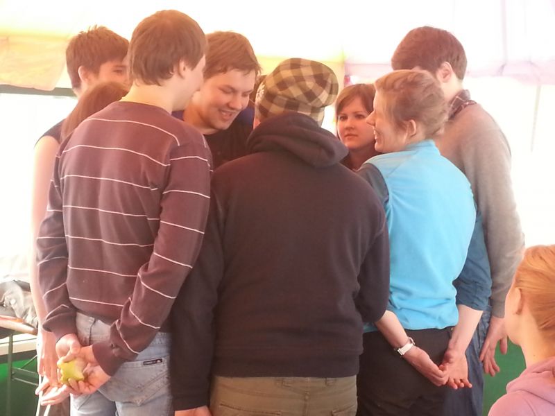 Огурцы закончились - играем в яблоко :)